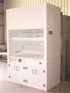 獨立式白色排煙櫃與前方工作開口